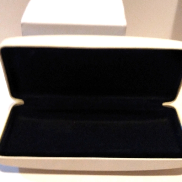 White Versace case for glasses - Picture 3 of 4